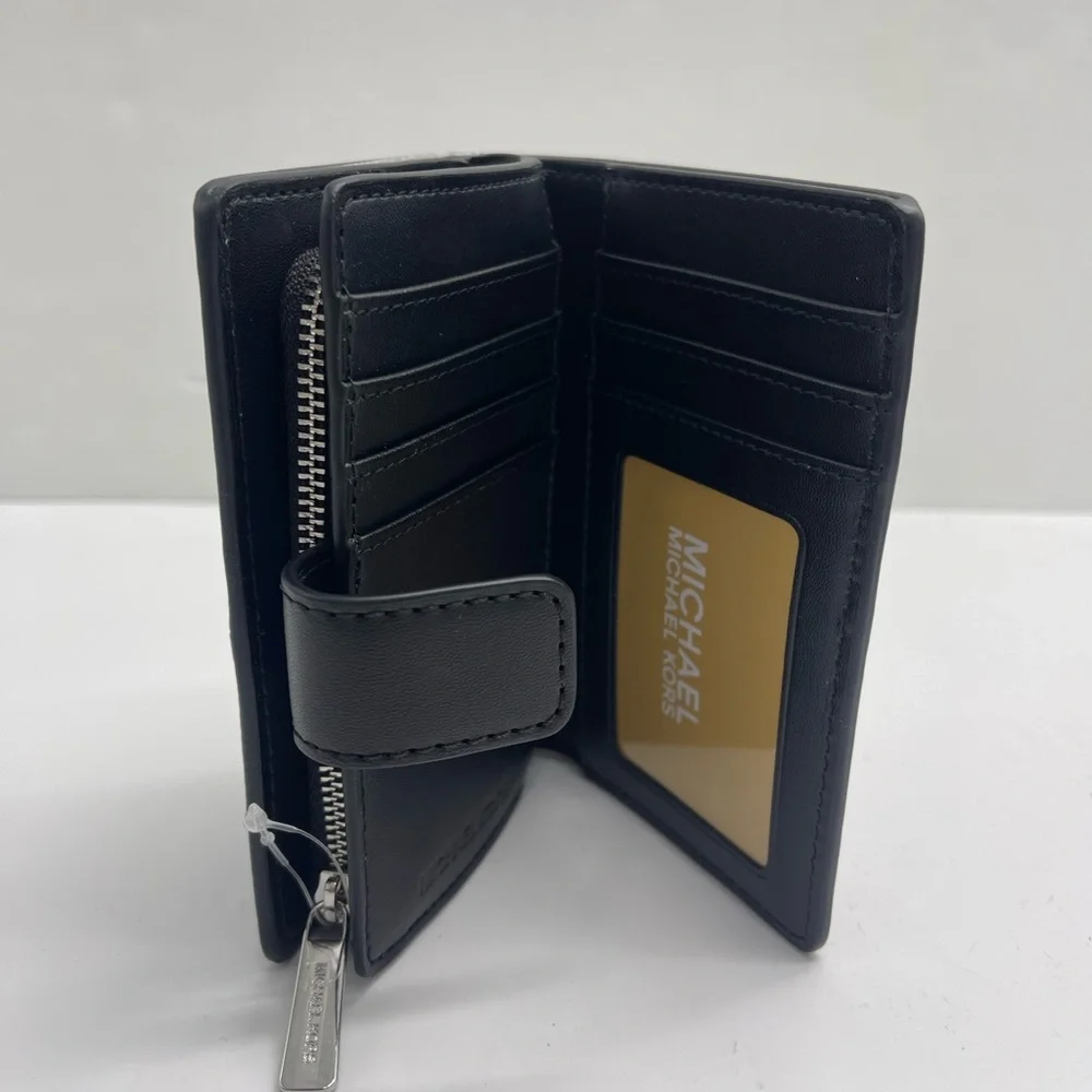 MICHAEL KORS Jet Set Travel Md Bifold Zip Signature Logo Wallet Black Multi NWT